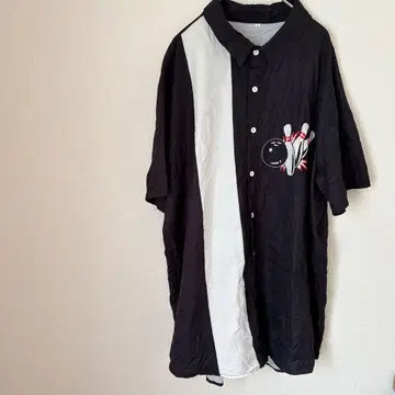 하나뿐인 볼링 자수 오버 사이즈 반팔 셔츠 블랙 해외 구제 의류