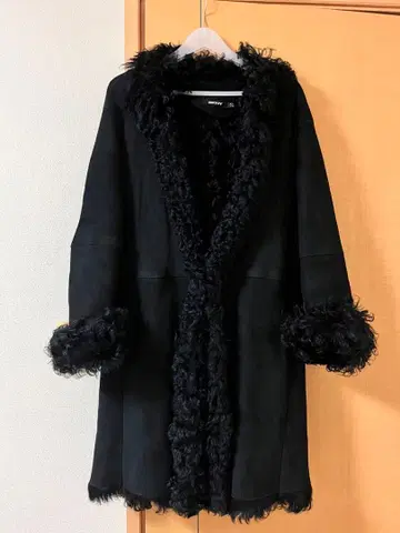 다나카란 뉴욕 무스탕 코트 S~M 새상품급