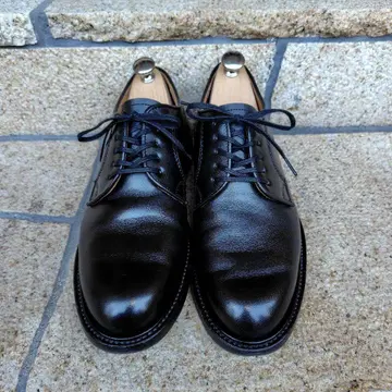 블랙 외날개 플레인토 더비 숀하이트