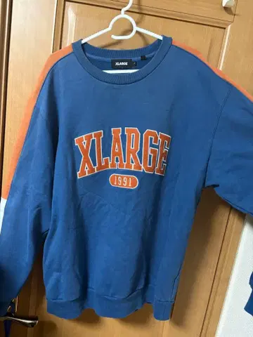 XLARGE 맨투맨 네이비/오렌지
