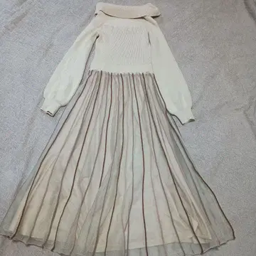 [새상품급] 리젝시 시어 플리츠 오프숄더 롱 니트 원피스 F