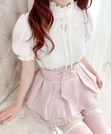 MARS 원톤 하트 컷아웃 골지 상의 화이트