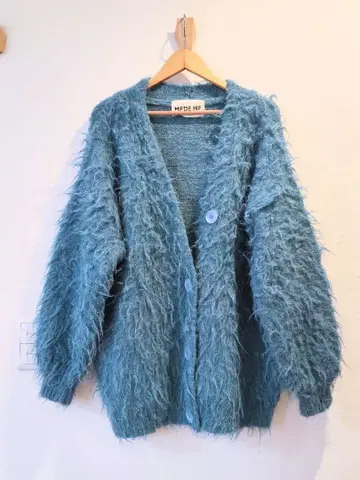 MEDE19F 파란색 버튼 가디건