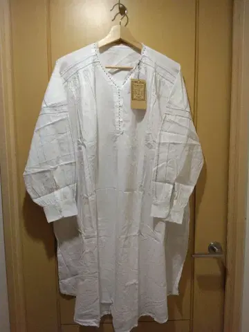 새상품급 비어즐리 사다리 스티치 카디 셔츠 튜닉 화이트