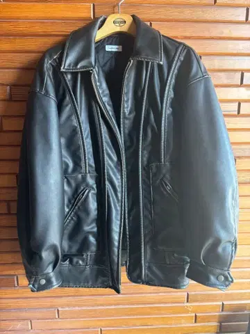 LAGUA GEM 블랙 가죽 자켓