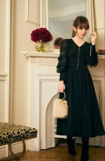 Her lip to Embellished Satin Long Dress