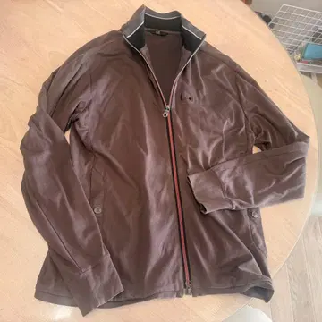 23구 온워드 카시야마 브라운 하이넥 점퍼 HOMME 블루종