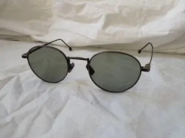 lazare studio 라자르 스튜디오 wabi sabi hughes