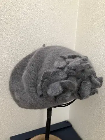 가을/겨울 그레이 울 베레모 플라워 디자인