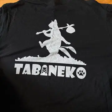 TABINEKO 블랙 T셔츠