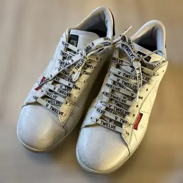 V TWELVE 화이트 가죽 신발 브릿지스톤 26cm
