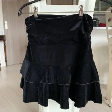 M.deux 블랙 플레어 스커트