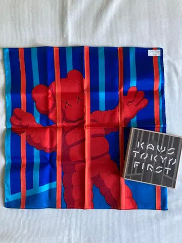 새상품 KAWS TOKYO FIRST 손수건 NO EXIT 카우스
