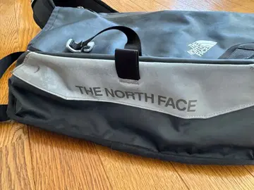 THE NORTH FACE 메신저 백 블랙/그레이