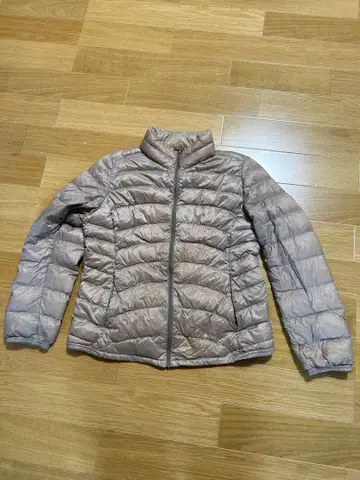 UNIQLO 베이지 다운 자켓 사이즈 XL