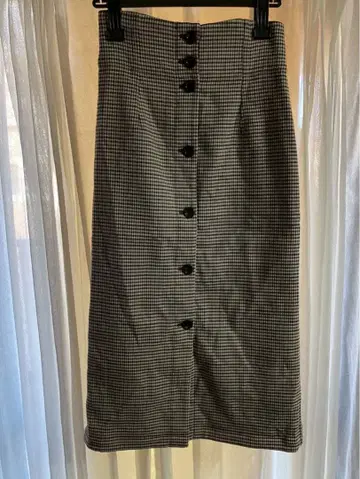 체크 무늬 타이트 롱 스커트