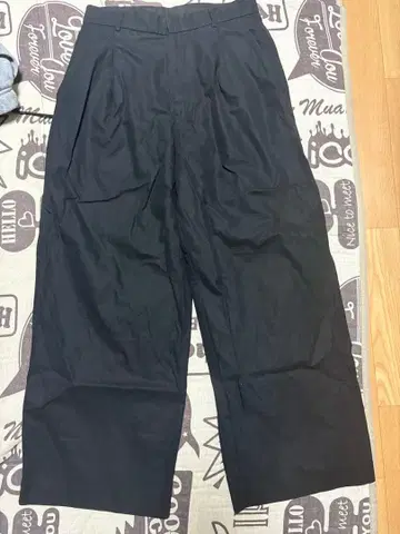 Lui's 블랙 슬랙스 S사이즈