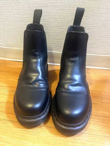 닥터마틴 첼시 부츠 블랙