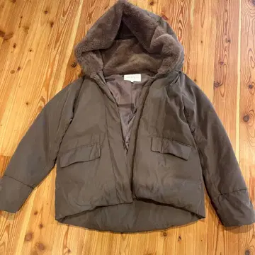 유나이티드 애로우즈 후드 부착 다운 자켓 38