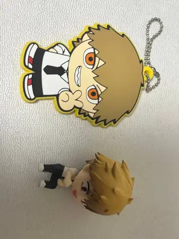 미사용품 체인소 맨 덴지 키링 및 미니 피규어 세트