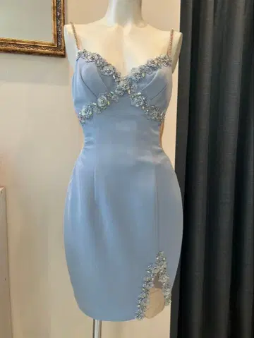 AngelR 자수 부착 타이트 미니 드레스