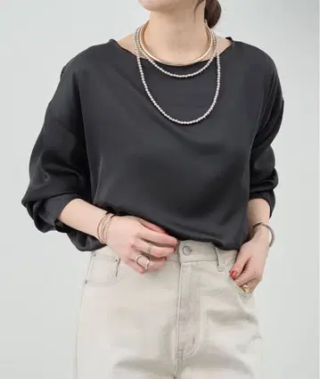 [SHENERY] 소매 턱 새틴 풀오버/블라우스