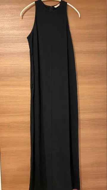 투모로우랜드 BACCA 블랙 아메리칸 슬리브 롱 원피스 36