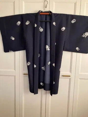 긴 겉옷 워셔블 히토에 코몬 무늬 네이비 컬러