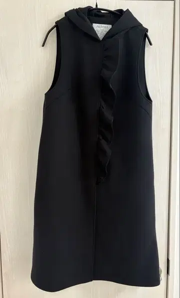 네미카 프릴 롱 베스트 블랙 일본제