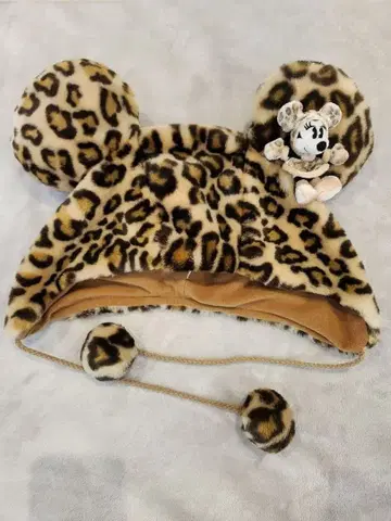 미니 마우스 봉제 인형이 달린 레오파드 무늬 모자