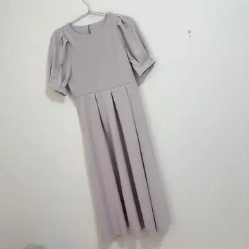 에밀리안 백 펄톤 플레어 원피스