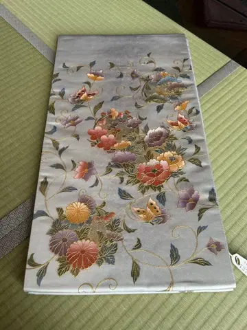 꽃무늬 자수 나고야 오비 그레이 니시무라 세이지 작