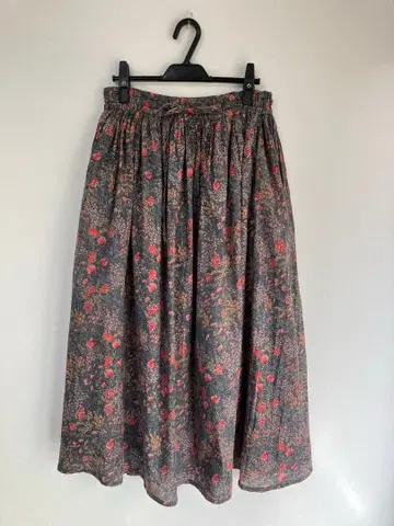 새상품급 SOIL 꽃무늬 롱 개더 스커트 그레이 코튼 보일 면