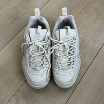 FILA 화이트 스니커즈 통굽