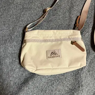 GREGORY 베이지 숄더백