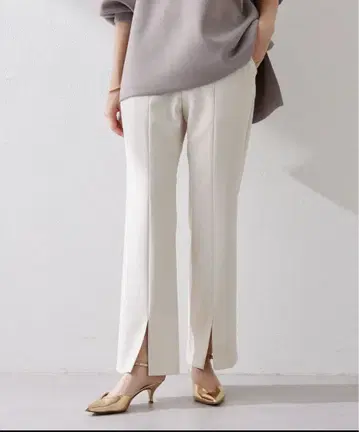 Whim Gazette 프론트 슬릿 팬츠