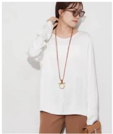 [1회 사용만] Plage R'IAM 새틴 블라우스 티셔츠 화이트