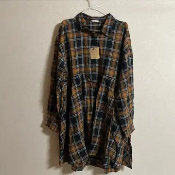 이번 시즌 최신작 니코앤드 비에라 절개 셔츠 튜닉