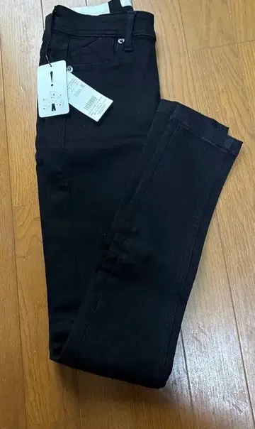 EMODA 스키니 데님 블랙 사이즈 2 (S)