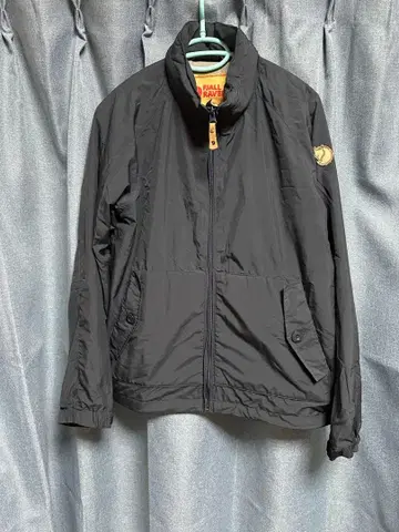 새상품급! FJALL RAVEN 블랙 자켓 S