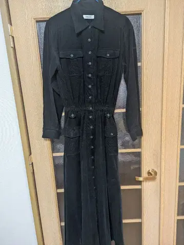 INGEBORG 코듀로이 블랙 원피스