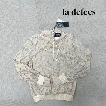 새상품 la defees 레이스 니트 긴팔 꽃무늬 베이지 프릴