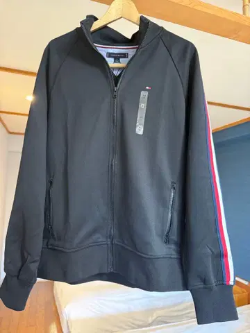 새상품 Tommy Hilfiger 블랙 저지 M 사이즈 반값 이하