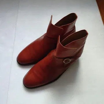 브라운 처카 부츠 사이드 버튼 포함