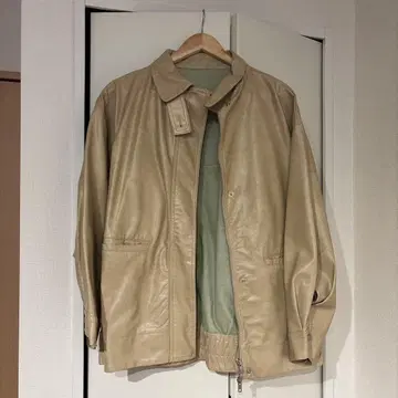 미스틱 베이지 가죽 자켓 사이즈 1