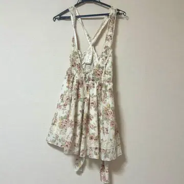 LIZLISA 오버롤 스커트 꽃무늬 화이트 핑크 장미