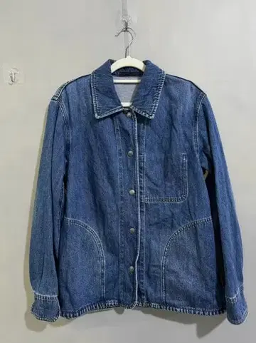 데님 자켓 버튼 포함