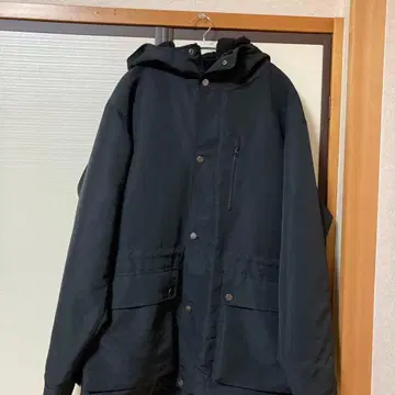 지유, 블랙 점퍼 블루종