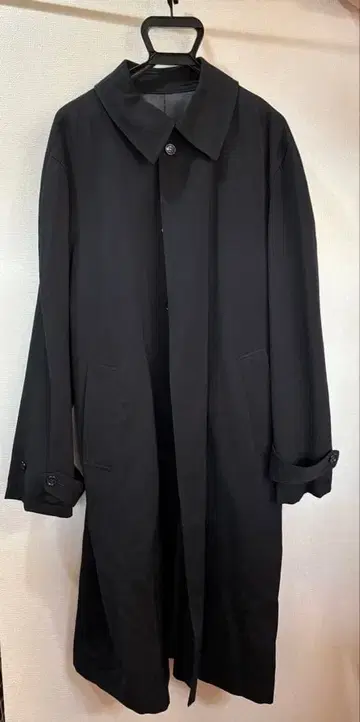 DOMON 블랙 스텐카라 코트