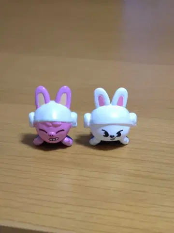 Straykids skzoo 빗쿠라타마고 리빗 토끼 2체 세트